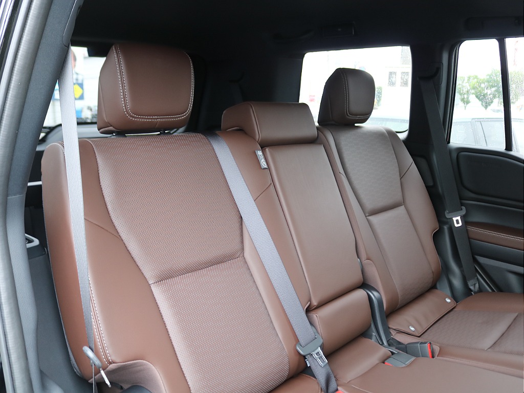 ＦＬＥＸグループは「すべての人に愛車を」をコンセプトに車種別に全国展開中！愛車と一緒に、ライフスタイルを充実させてもらいたいという思いで、ランクル仙台泉店では皆様のご要望になんでもお応えします♪