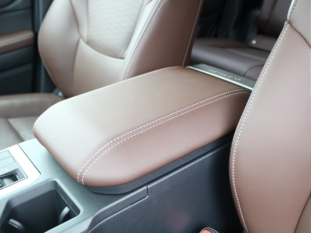 ＦＬＥＸグループは「すべての人に愛車を」をコンセプトに車種別に全国展開中！愛車と一緒に、ライフスタイルを充実させてもらいたいという思いで、ランクル仙台泉店では皆様のご要望になんでもお応えします♪