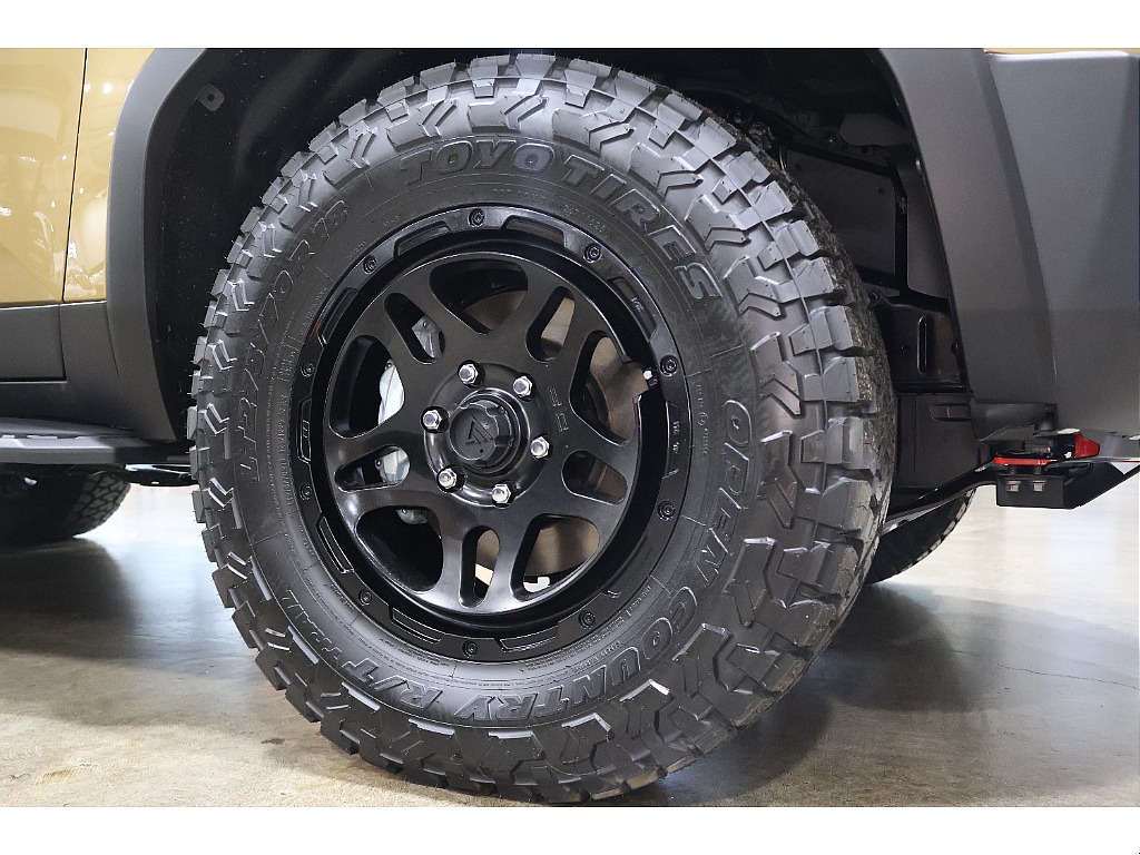 ★DELTA FORCE OVERLANDER18インチアルミホイール×TOYO R/Tタイヤ★