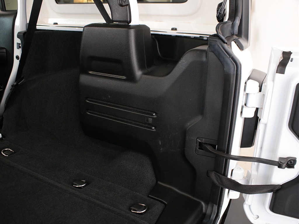 ラゲッジスペース右！