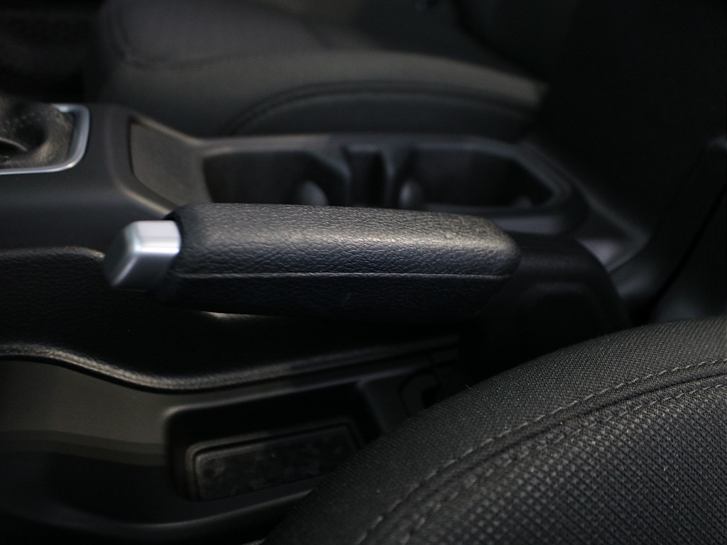 サイドブレーキ！