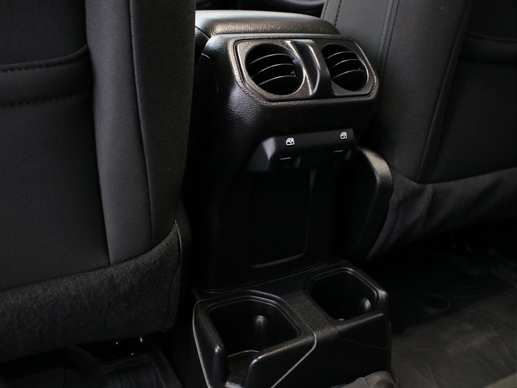 セカンドシート用エアコン操作部！