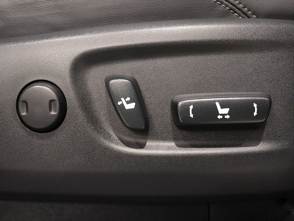 前席パワーシート！