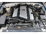 エンジンはＶ８・４７００ｃｃエンジン！静寂性＆パワーに優れておりますので、街乗りから高速走行等、不満を感じる事の無いエンジンです！