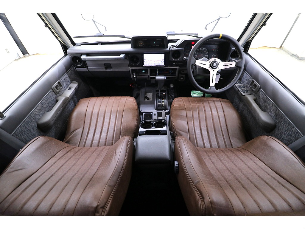 内装は当店にてルームクリーニング済みとなりますので綺麗な状態です♪