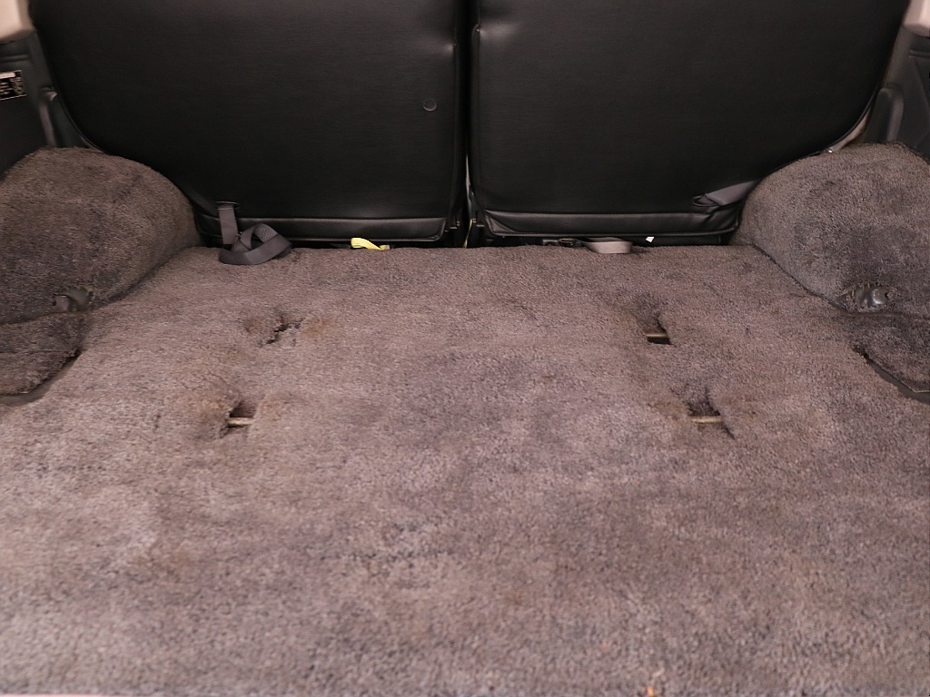 ラゲッジスペース中央！