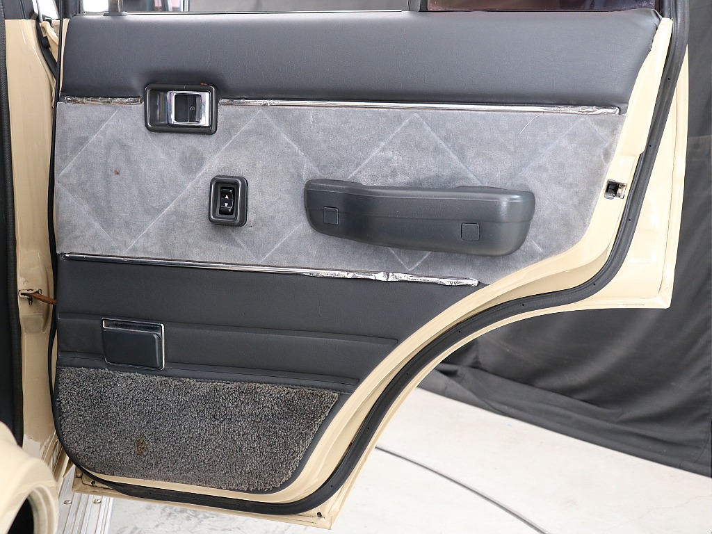 右後ろドアトリム！
