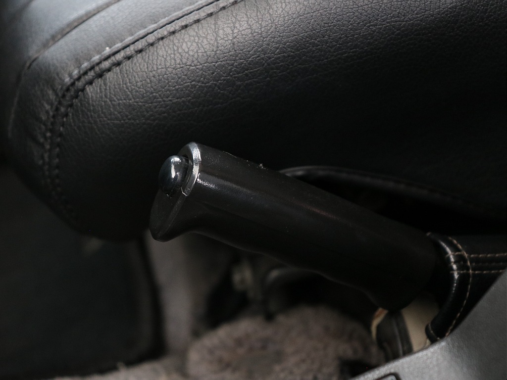 サイドブレーキ！