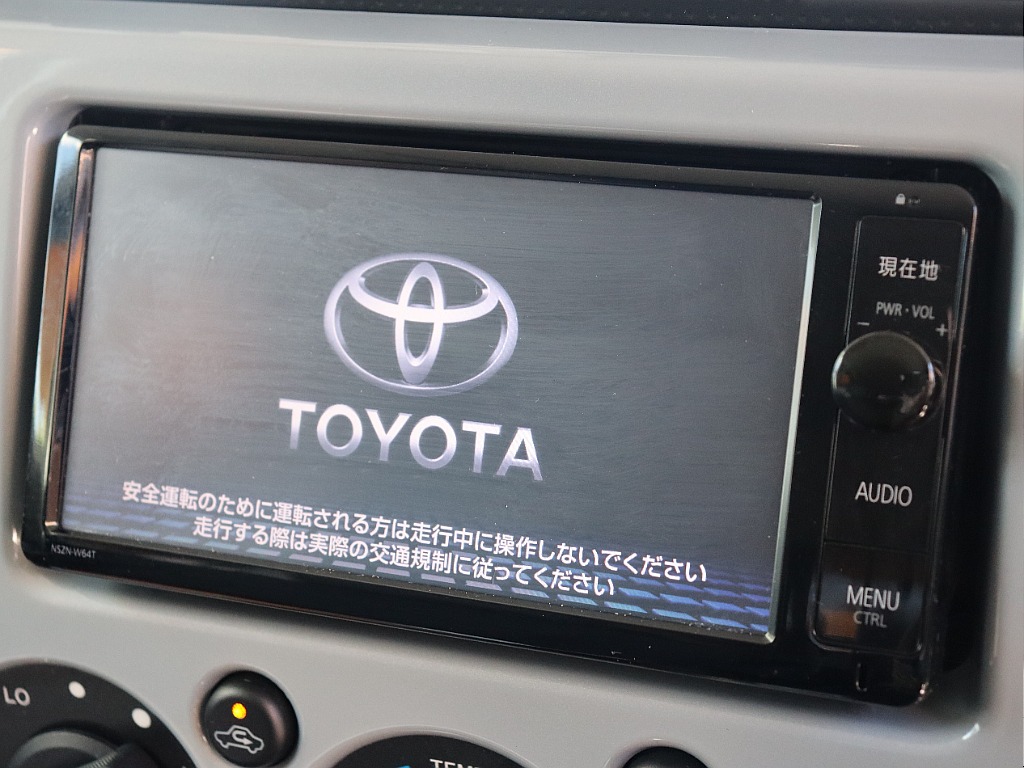 TOYOTA純正7インチナビ装備済み！