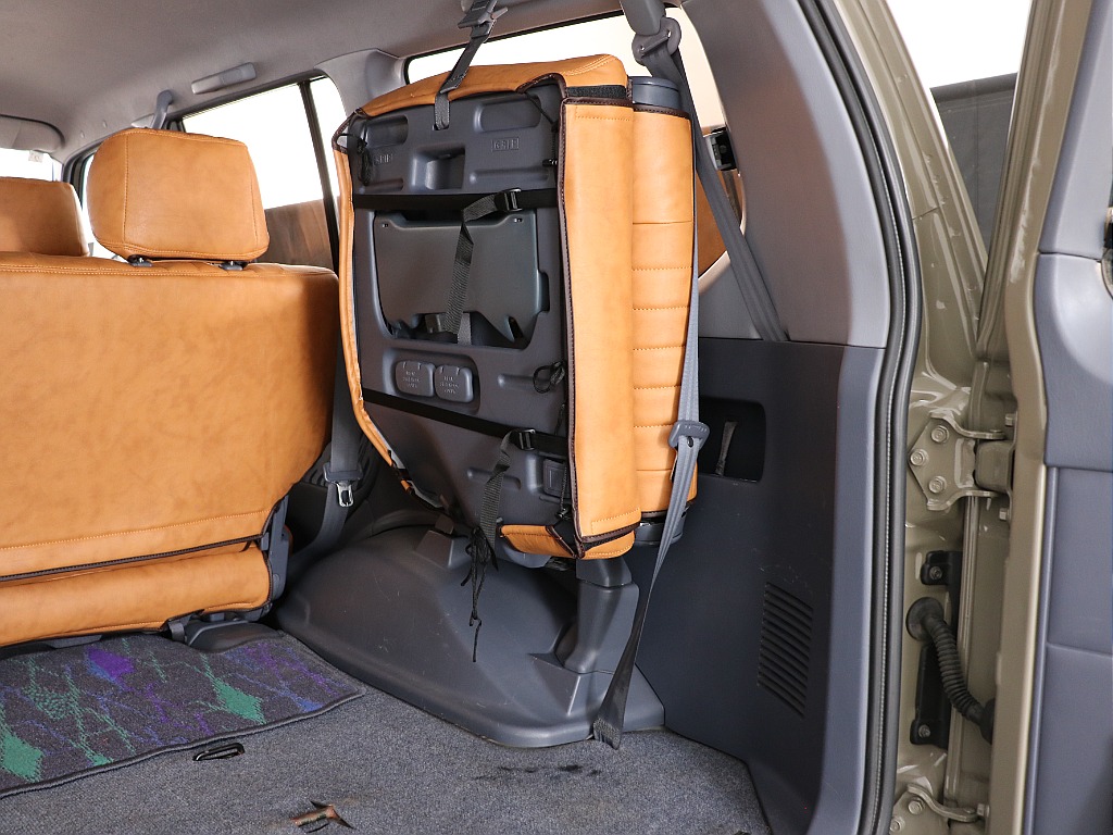 ラゲッジスペース右！