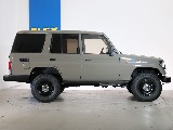 リフトアップにより更に車高が上がりオシャレな印象に♪