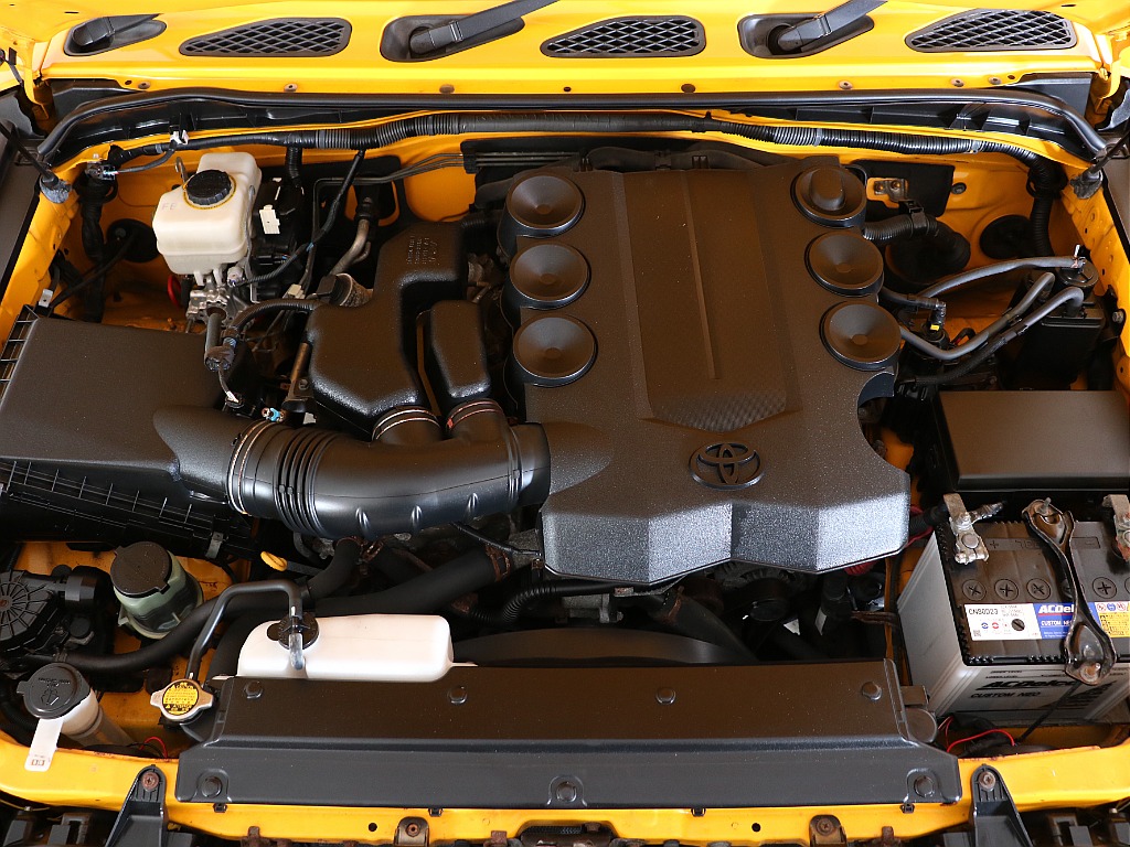 4000ccのV6エンジン搭載！力強さには定評があります！