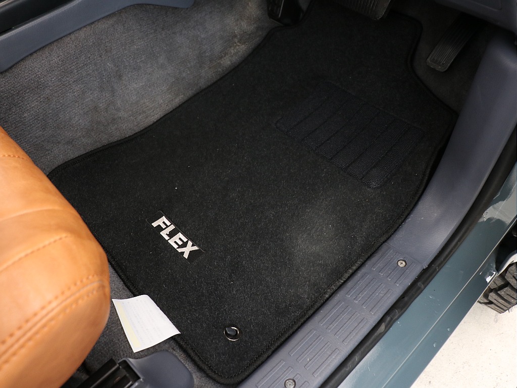 運転席フロアマット！