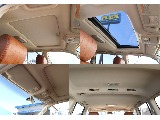 サンルーフ付きの車両になります！ 晴れの日のドライブがもっと楽しくなりますよ♪