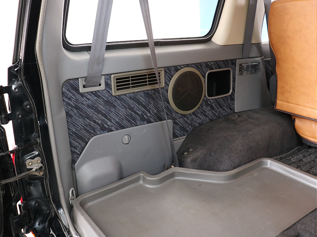 ラゲッジスペース左！