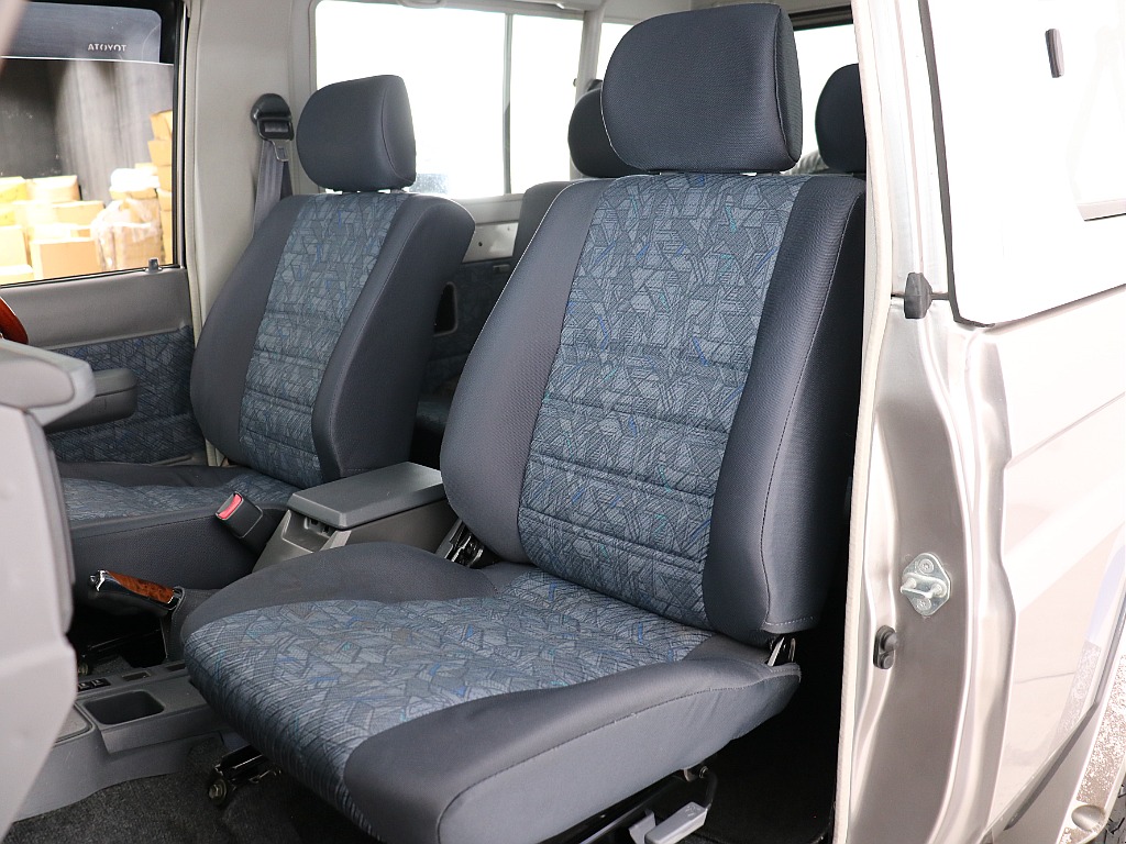 トヨタ ランドクルーザー70(52枚目)