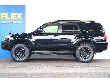 リフトアップ車両ですが、サイドステップ付きの為乗り降りも安心です!