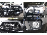 インナーブラックヘッドライトやTOYOTAロゴグリルがとてもかっこいいです♪