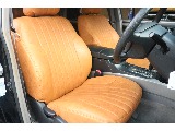 運転席は広々としており、ゆったりとお過ごしいただけます!