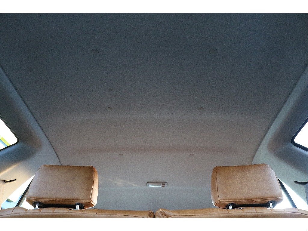 汚れや傷等見受けられず綺麗な天張りとなります！