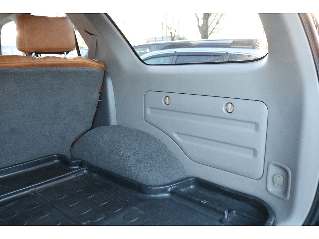 ラゲッジは傷も少なく綺麗に使われていたことがうかがえます！