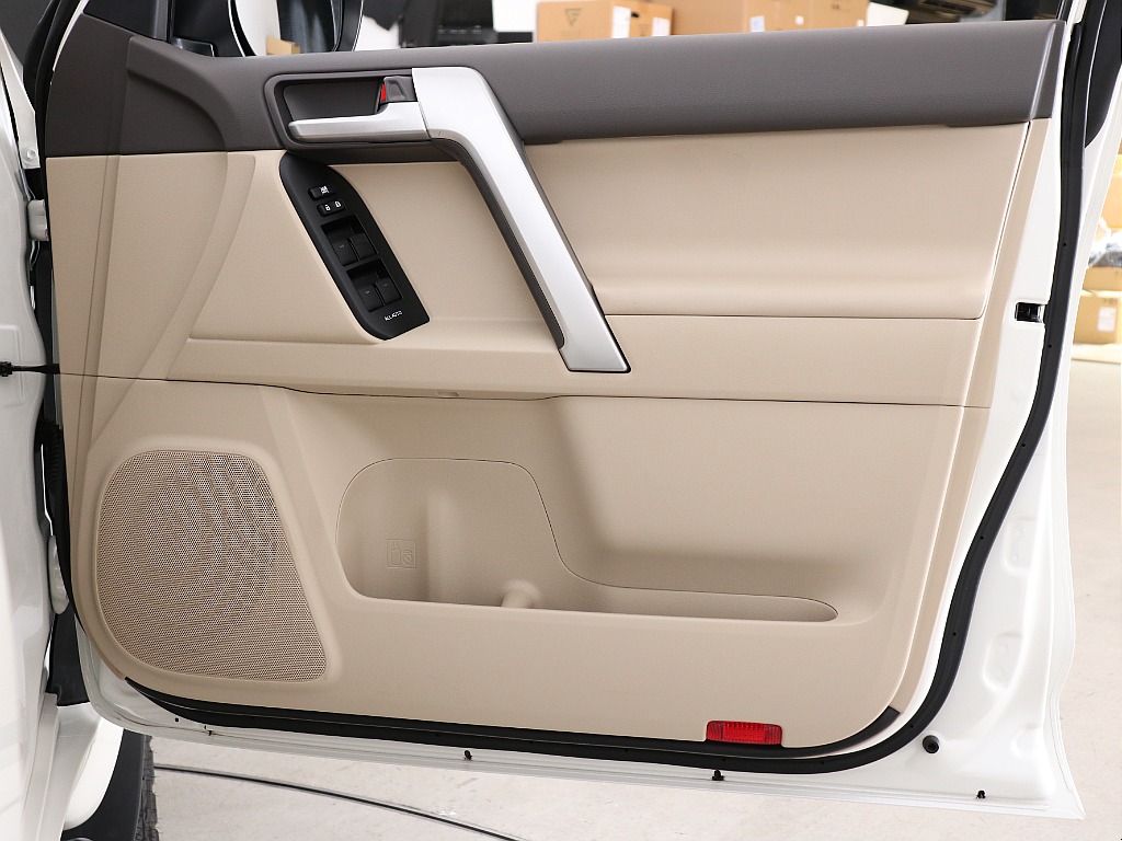 トヨタ ランドクルーザープラド(52枚目)