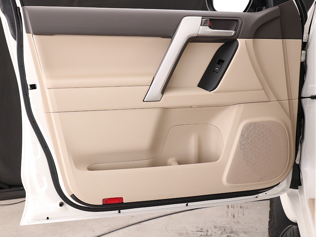 トヨタ ランドクルーザープラド(54枚目)