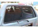 サーフと言ったらこれ！リアゲートウィンドウが開いちゃいます！ボード類やちょっとした荷物の積み込みに便利！