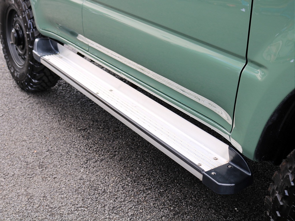 ＦＬＥＸグループは「すべての人に愛車を」をコンセプトに車種別に全国展開中！愛車と一緒に、ライフスタイルを充実させてもらいたいという思いで、ランクル仙台泉店では皆様のご要望になんでもお応えします♪