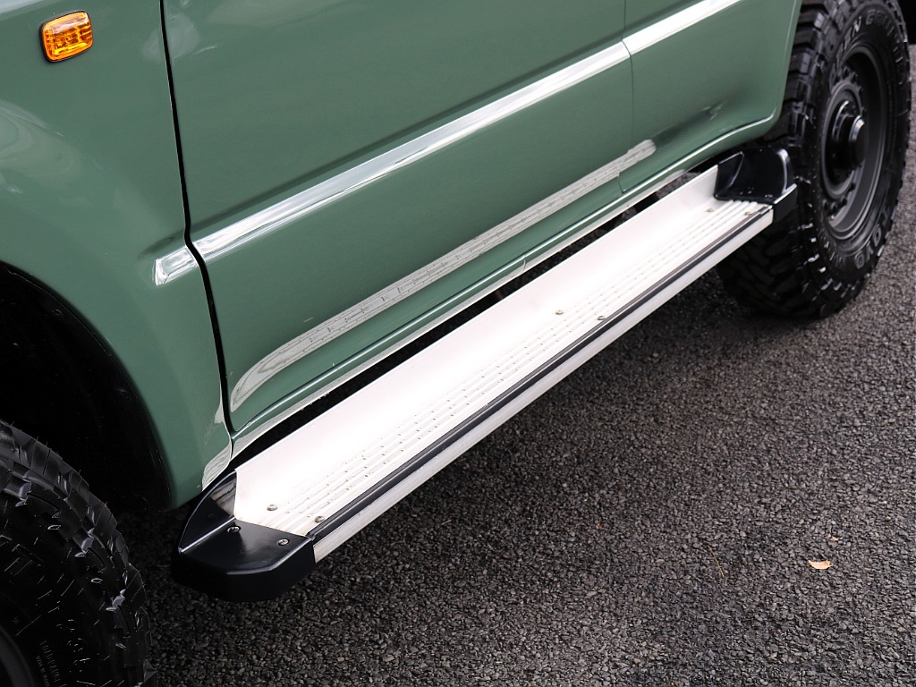 ＦＬＥＸグループは「すべての人に愛車を」をコンセプトに車種別に全国展開中！愛車と一緒に、ライフスタイルを充実させてもらいたいという思いで、ランクル仙台泉店では皆様のご要望になんでもお応えします♪