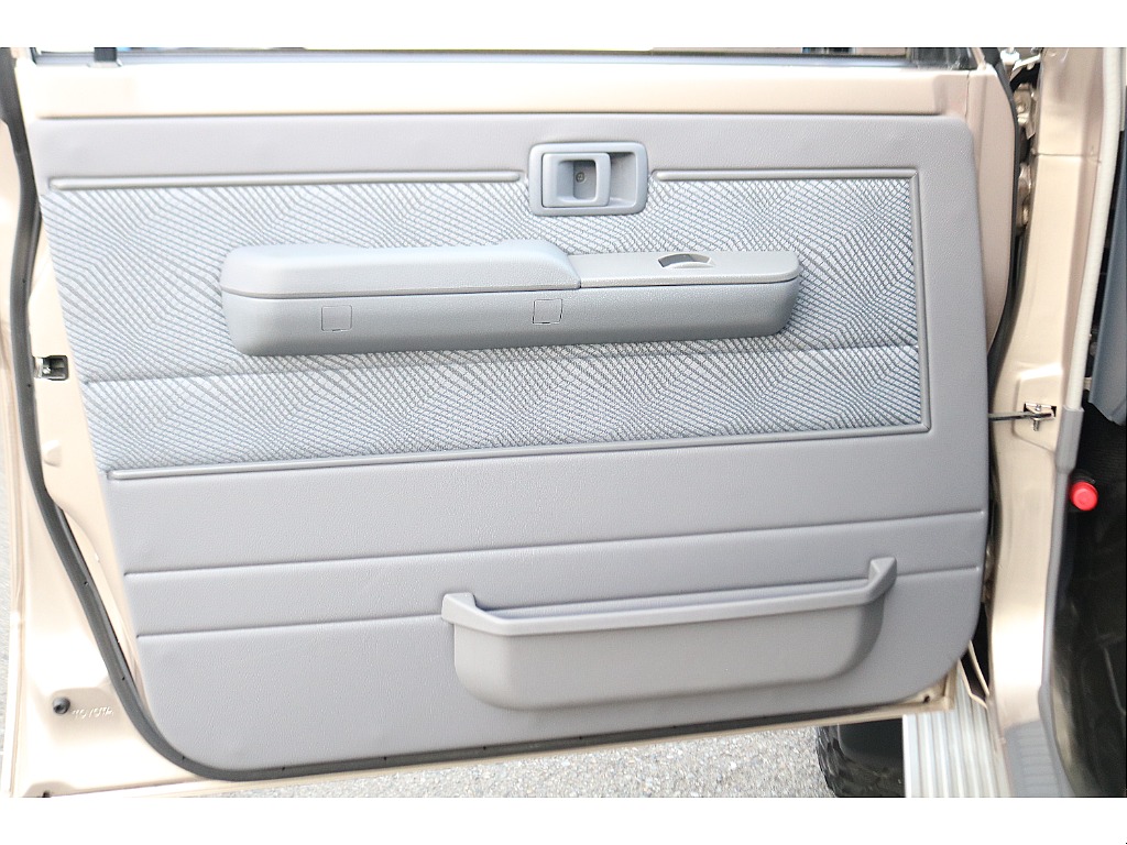 トヨタ ランドクルーザー70(29枚目)