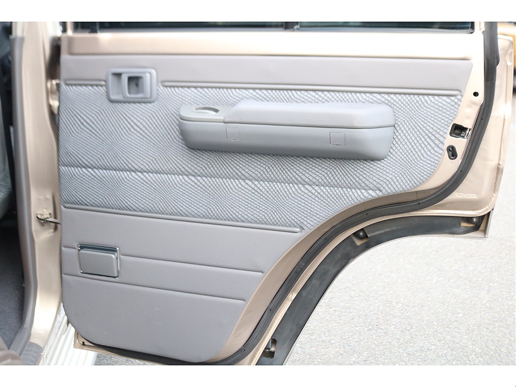 トヨタ ランドクルーザー70(32枚目)