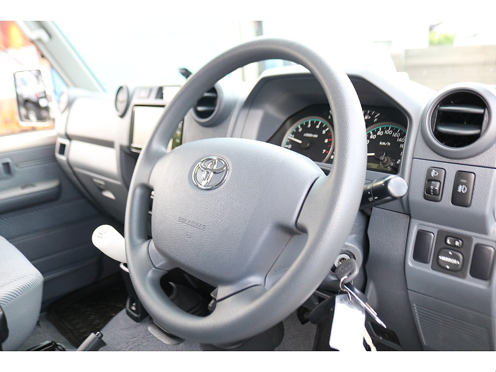 トヨタ ランドクルーザー70(35枚目)