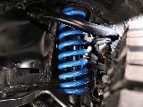 オリジナルコイルにて2インチリフトアップ施工済み♪