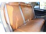 二列目は三人掛けです！ファミリーカーとしてご使用される方も多い車種ですので、是非実車をご覧ください！