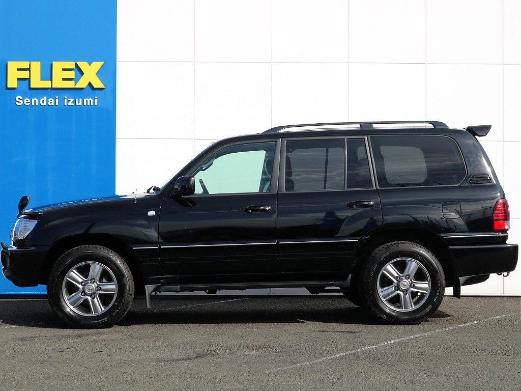 ブラックカラーオールペイント済の車両に社外リヤスポイラーを装着！サイドビューもカッコ良いいですね♪