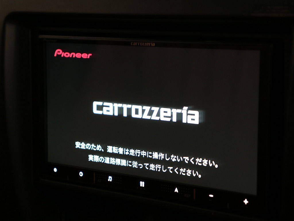 新品カロッツェリア7インチナビインストール♪