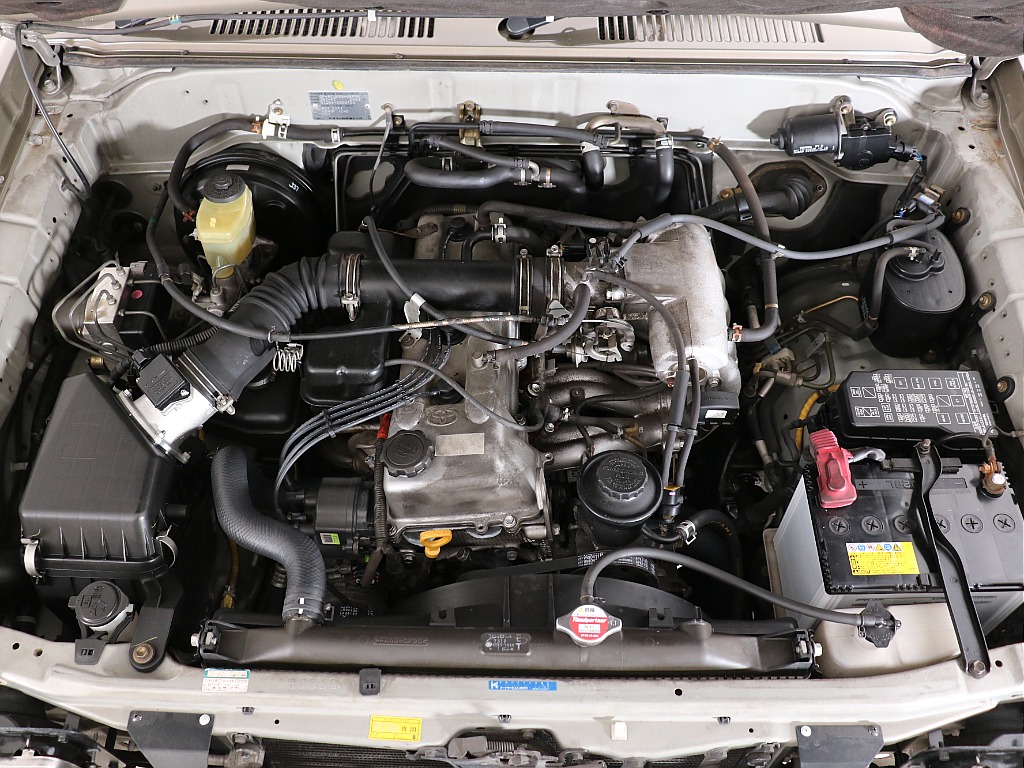 2700ccのガソリンエンジン搭載！お財布にも優しいです！