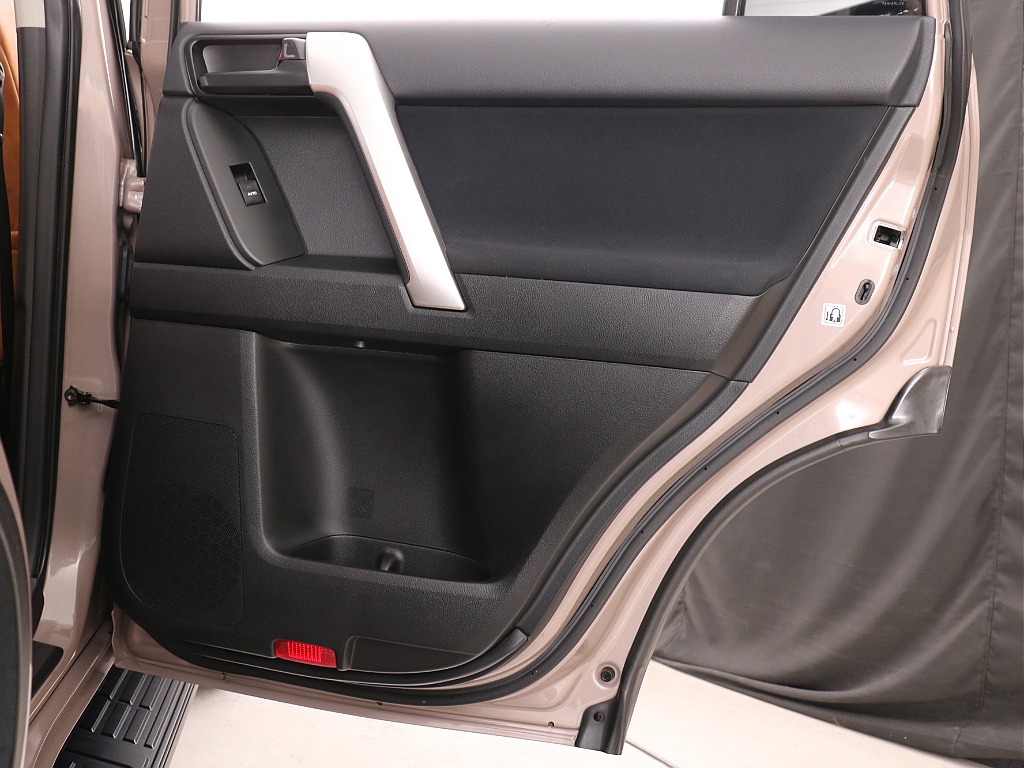 トヨタ ランドクルーザープラド(53枚目)