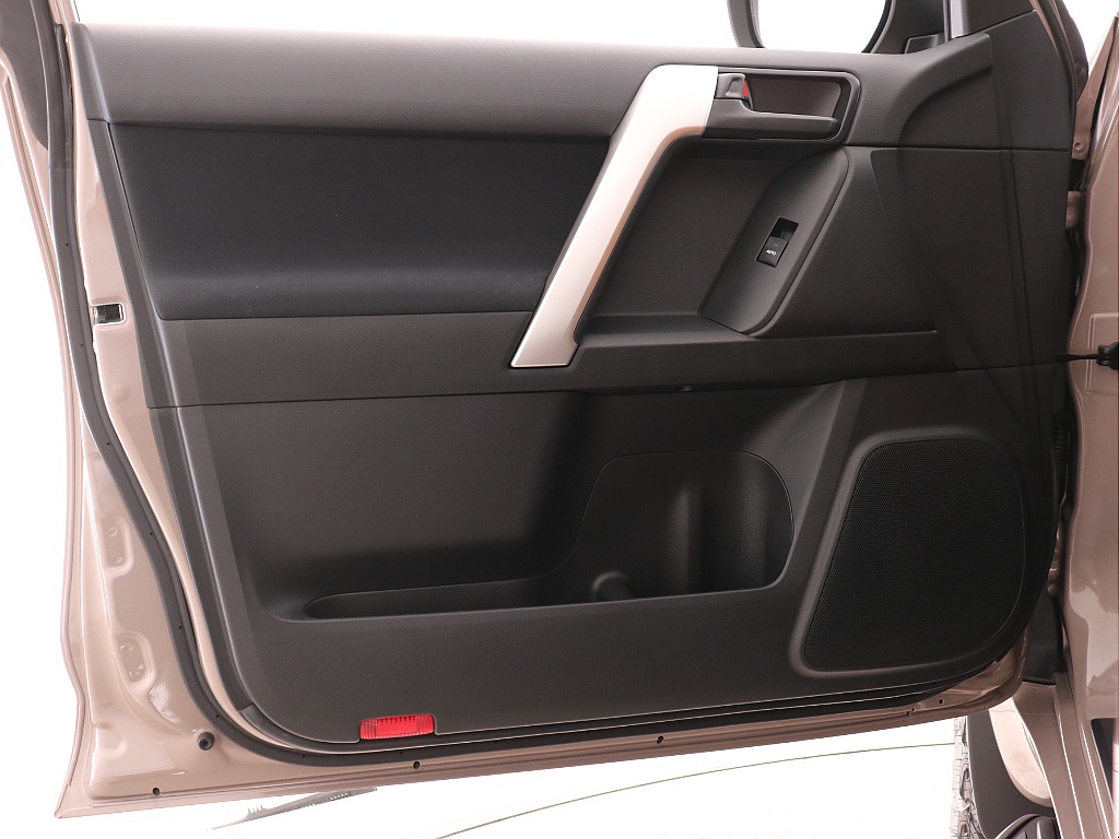 トヨタ ランドクルーザープラド(54枚目)