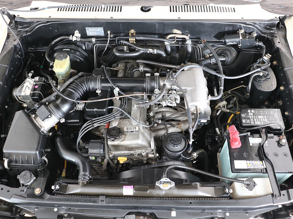 3RZ　2700㏄のエンジン搭載！タフで壊れにくいエンジンとなっております！