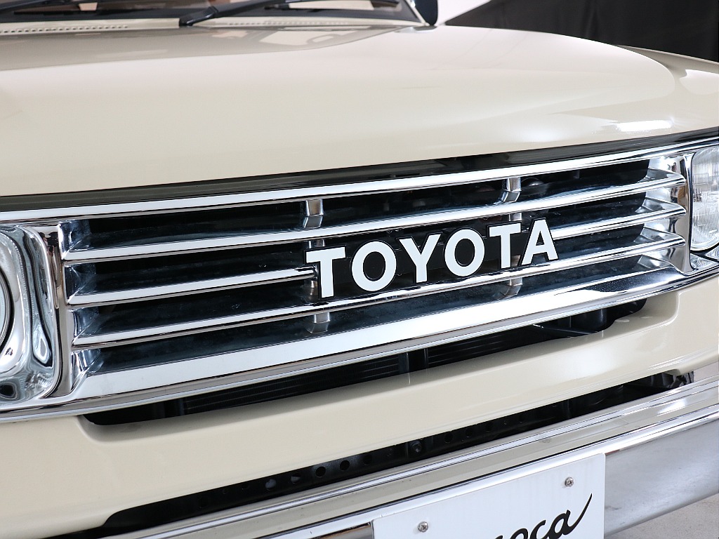 横文字TOYOTAグリル！