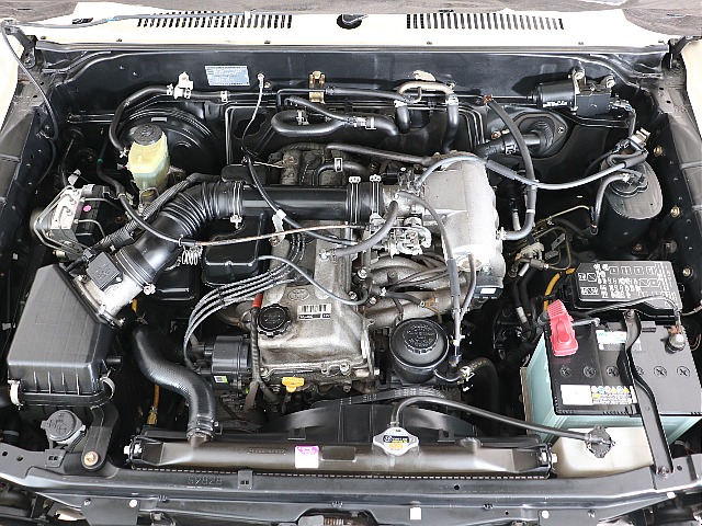 3RZ　2700㏄のエンジン搭載！タフで壊れにくいエンジンとなっております！