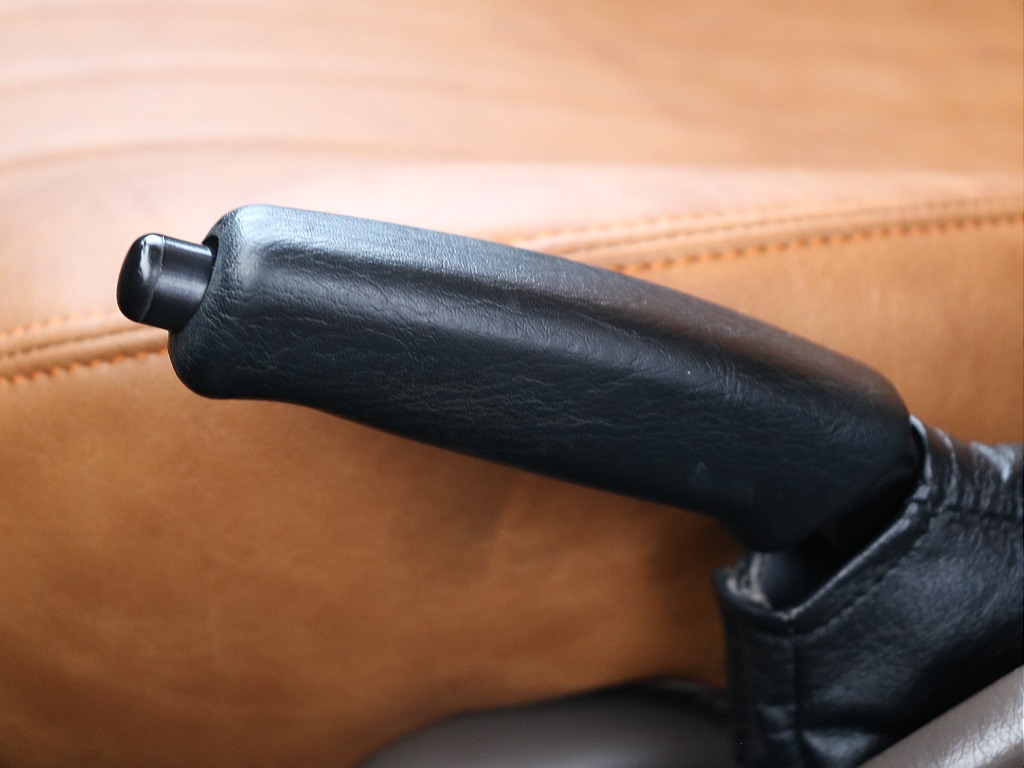 サイドブレーキ！