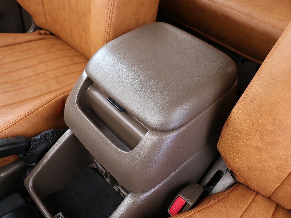 センターアームレスト！