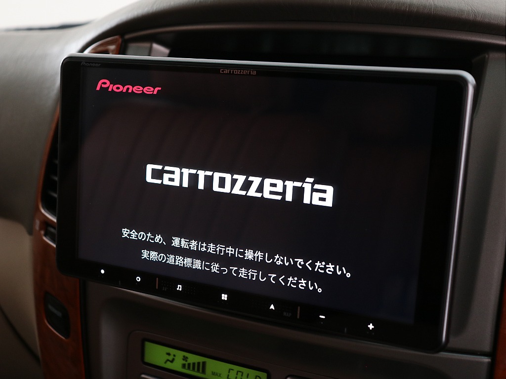 マルチレスでカロッツェリア製フローティングナビ装備！