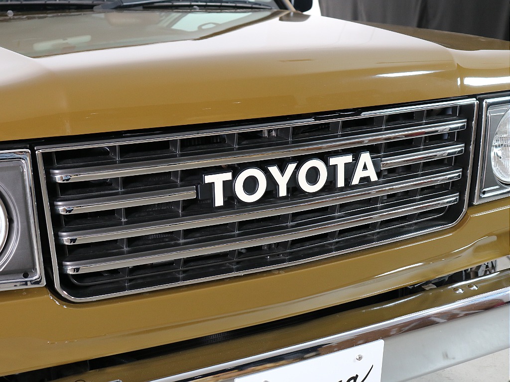 横文字TOYOTAグリル！