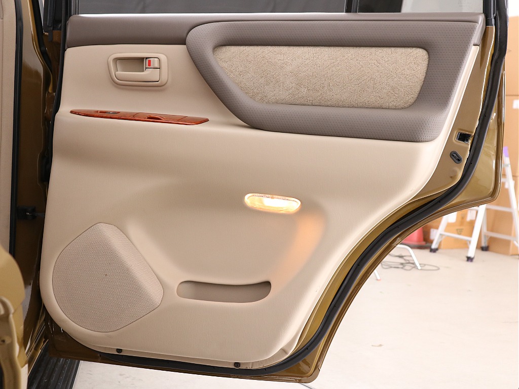 右後ろドアリム！