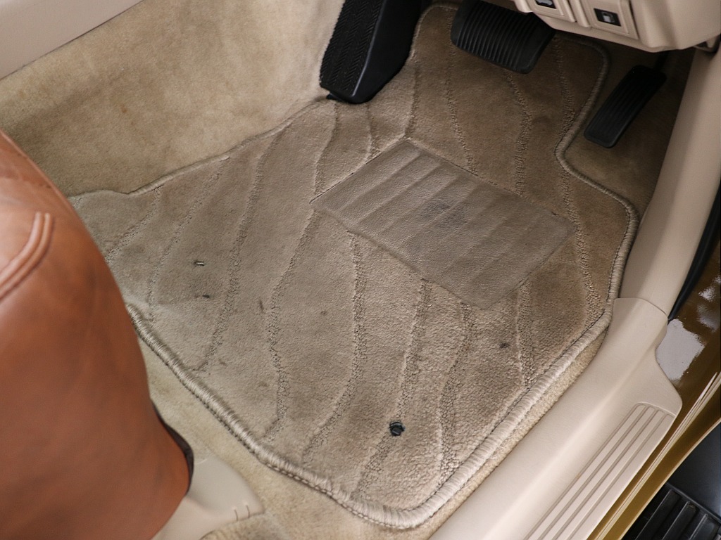 運転席フロアマット！