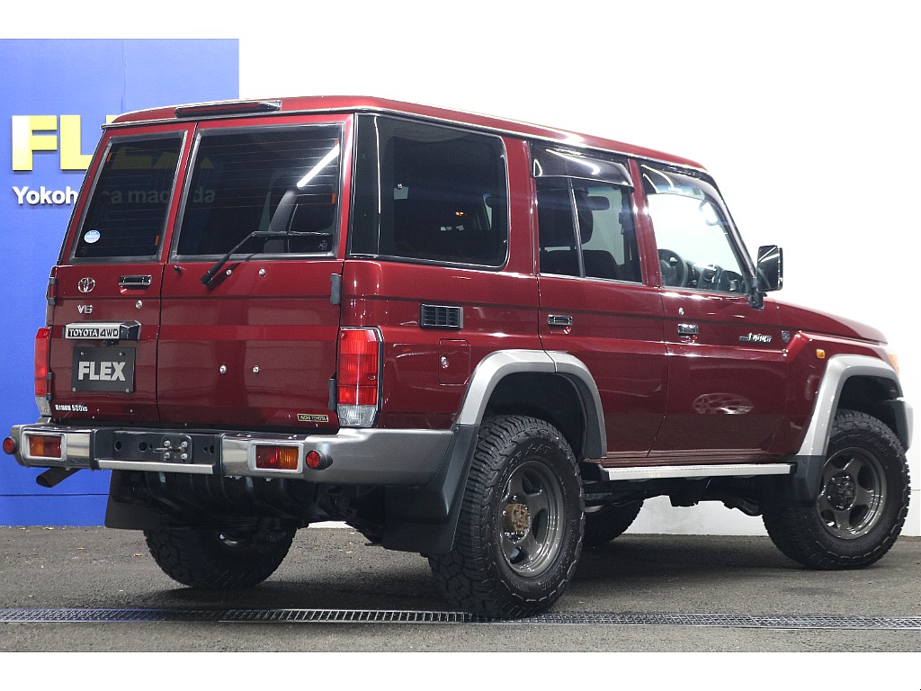 トヨタ ランドクルーザー70(2枚目)